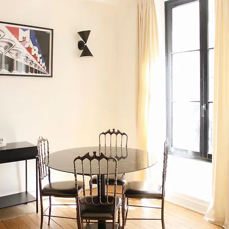 Beautiful In The Heart Of La Madeleine Appartamento *