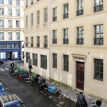 Beautiful In The Heart Of La Madeleine Appartamento Parigi